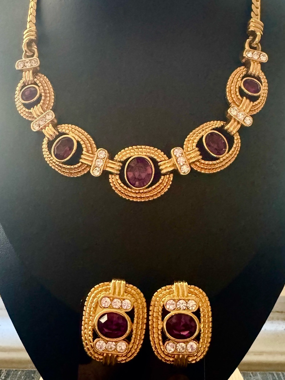 Carolina Herrera Runway Necklace & Clip on Earrings